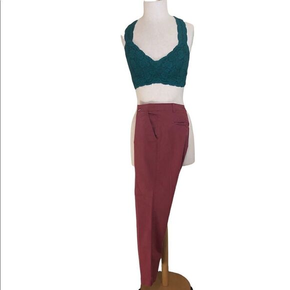 💥💥black peep hole cropped top💥💥 - Picture 2 of 4